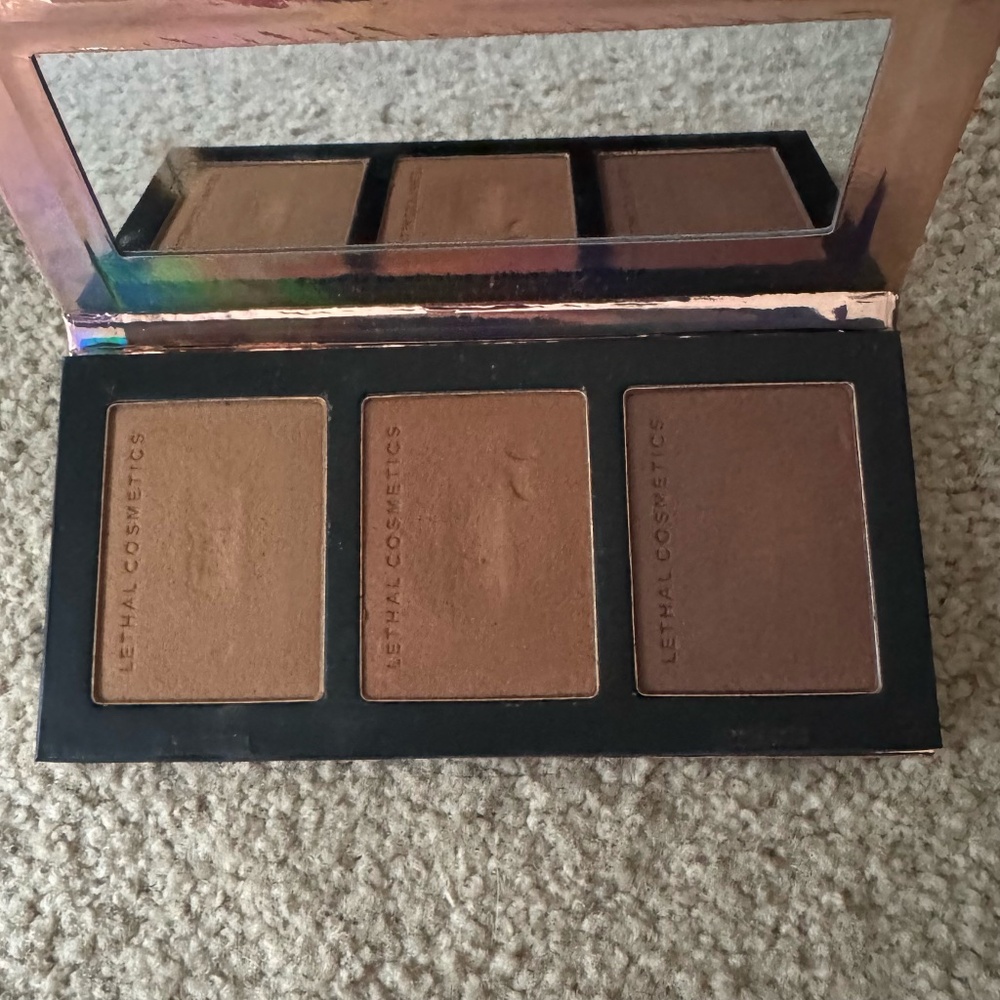 Lethal Cosmetics bronzing & sculpting palette